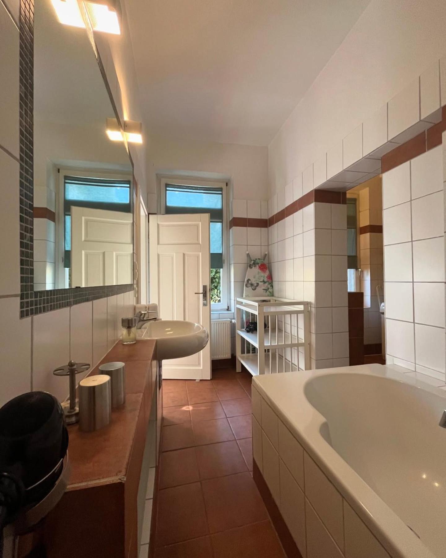 Ferienwohnung Schoenwaelder Mit Kleiner Terrasse Und Wall Box Buxtehude Exterior photo