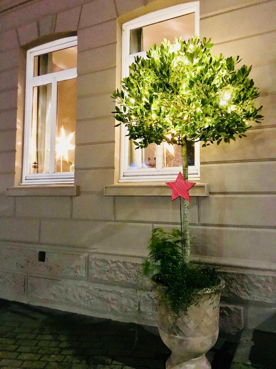 Ferienwohnung Schoenwaelder Mit Kleiner Terrasse Und Wall Box Buxtehude Exterior photo