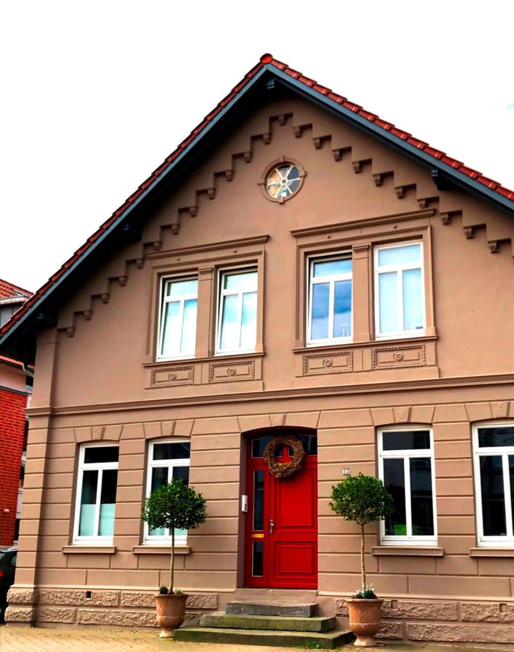 Ferienwohnung Schoenwaelder Mit Kleiner Terrasse Und Wall Box Buxtehude Exterior photo