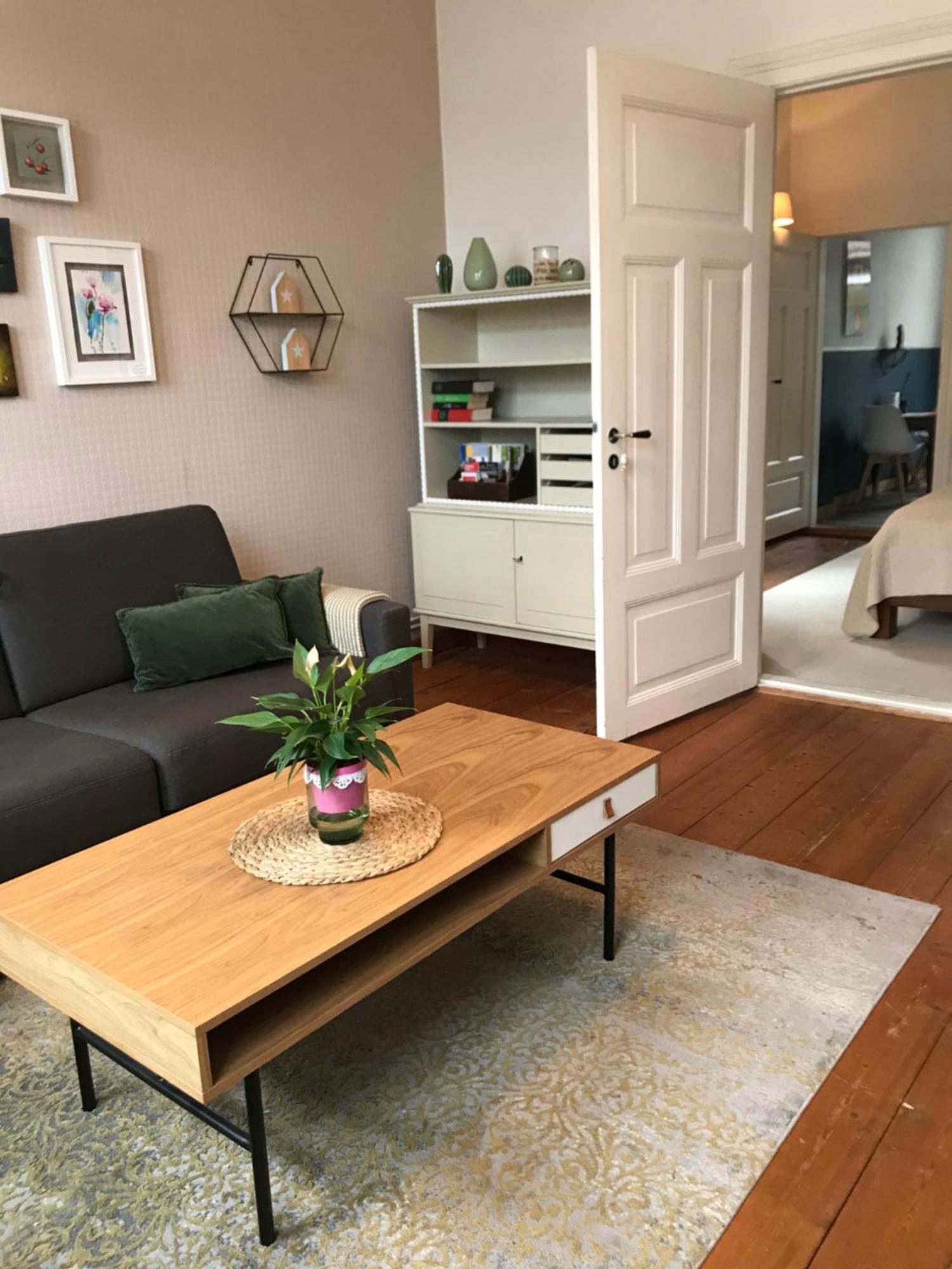 Ferienwohnung Schoenwaelder Mit Kleiner Terrasse Und Wall Box Buxtehude Exterior photo